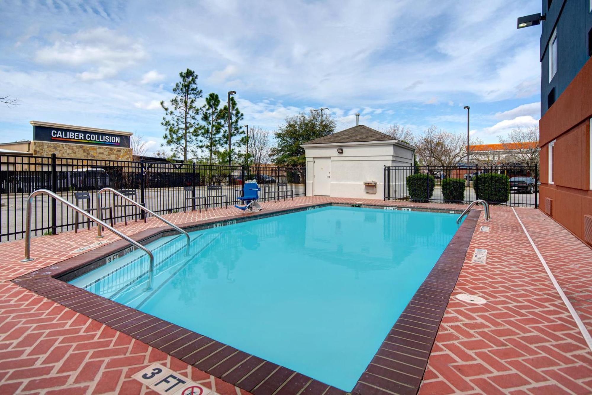 Candlewood Suites Columbia-Fort Jackson By Ihg Esterno foto
