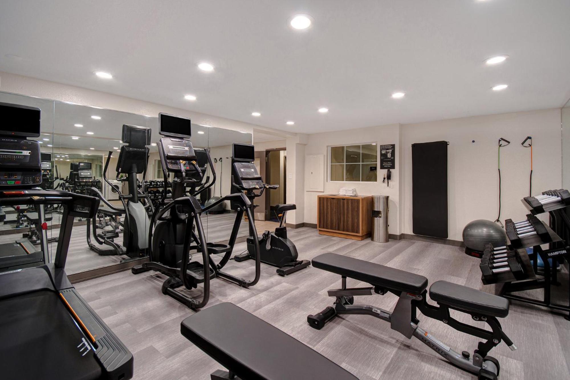 Candlewood Suites Columbia-Fort Jackson By Ihg Esterno foto